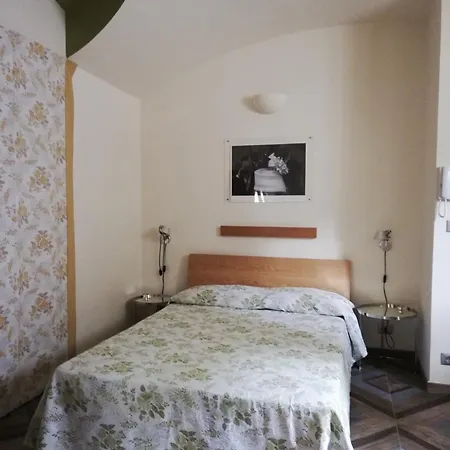 Nel Centro Di Un'oasi Verde Lägenhet