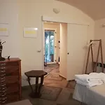 Nel Centro Di Un'oasi Verde