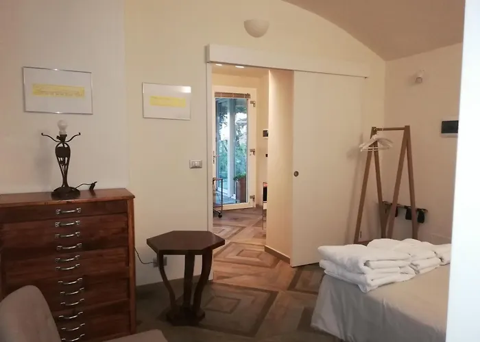 Nel Centro Di Un'oasi Verde
